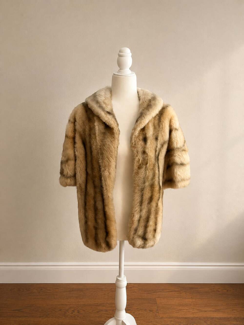 Vintage Regina Glenara by Glenoit Faux Fur Capelet Stole Wrap